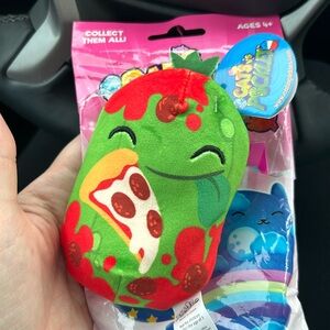 Pizza Paulie Cats vs Pickles